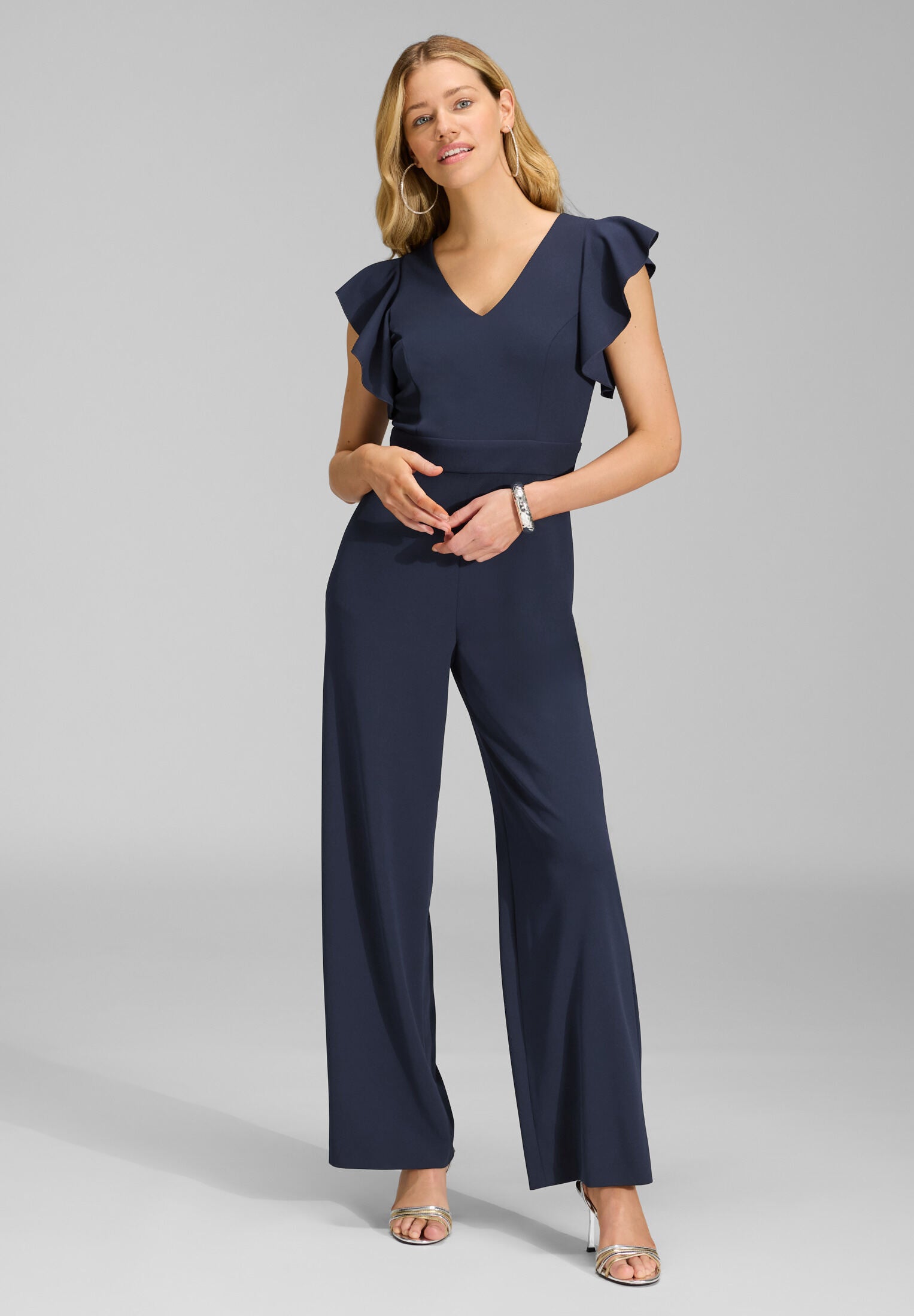Jumpsuit aus Crepe Jersey mit Volant Ärmeln navy