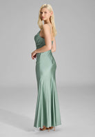 Figurbetontes Jerseykleid mit feinen Raffungen