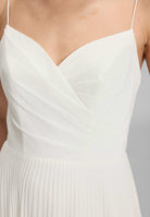 Chiffonkleid mit Plisseerock