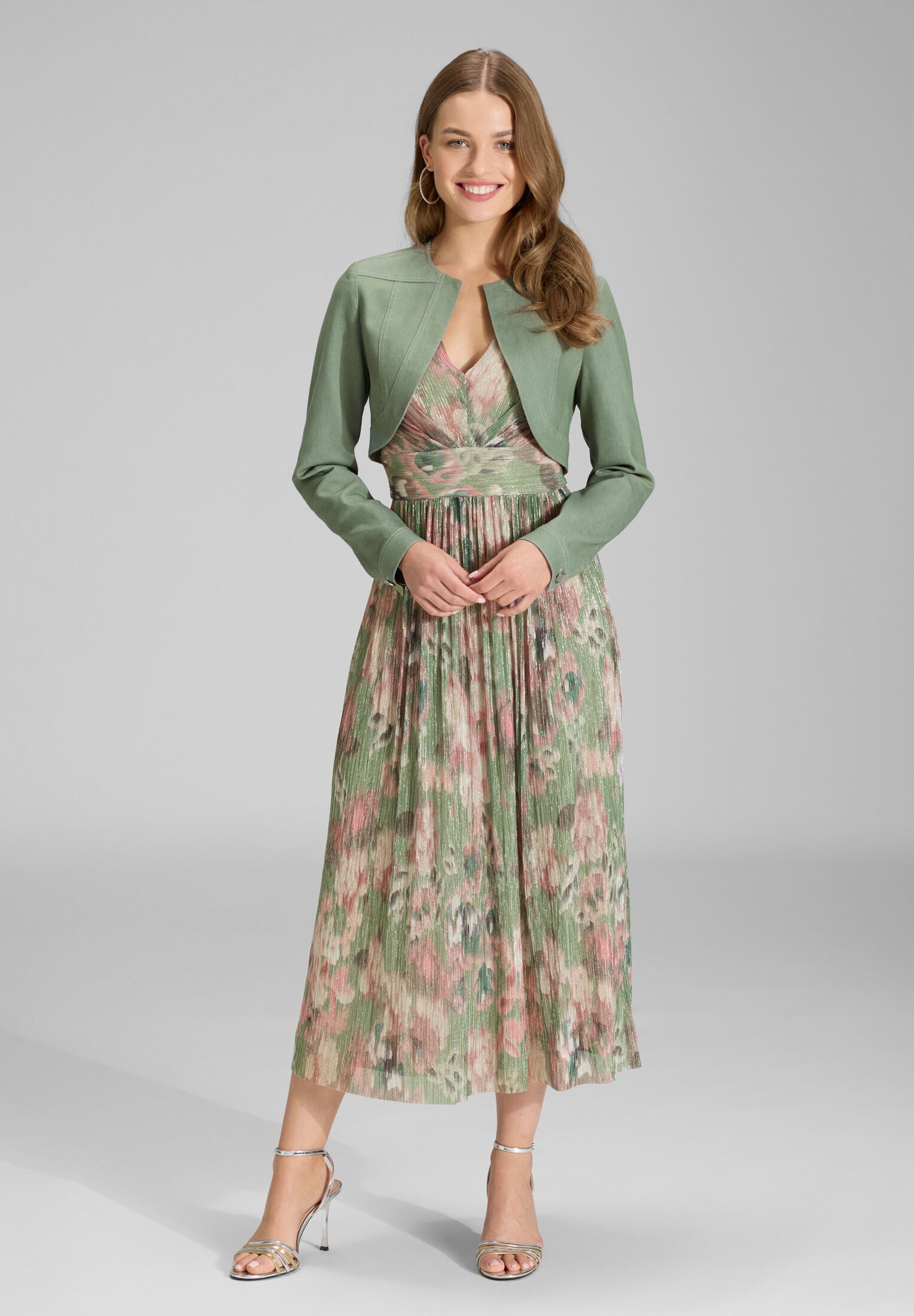 kurze Jeansjacke aus Stretch Denim matcha green