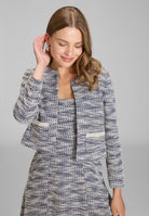 Kastige Jacke aus elastischem Bouclé mit aufgesetzten Taschen