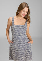 Kurzes Cocktailkleid mit Karree-Ausschnitt