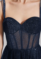 Tüllrobe mit Schimmereffekt