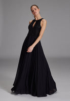 Abendkleid mit Stickerei und Cut-Out Detail