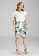 Etuikleid aus floral bedrucktem Scuba und Satin Top