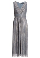 Cocktailkleid aus glänzendem Plissee Jersey mit V-Ausschnitt