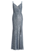 Figurbetontes Abendkleid aus elastischer Paillette mit Spagetti Trägern