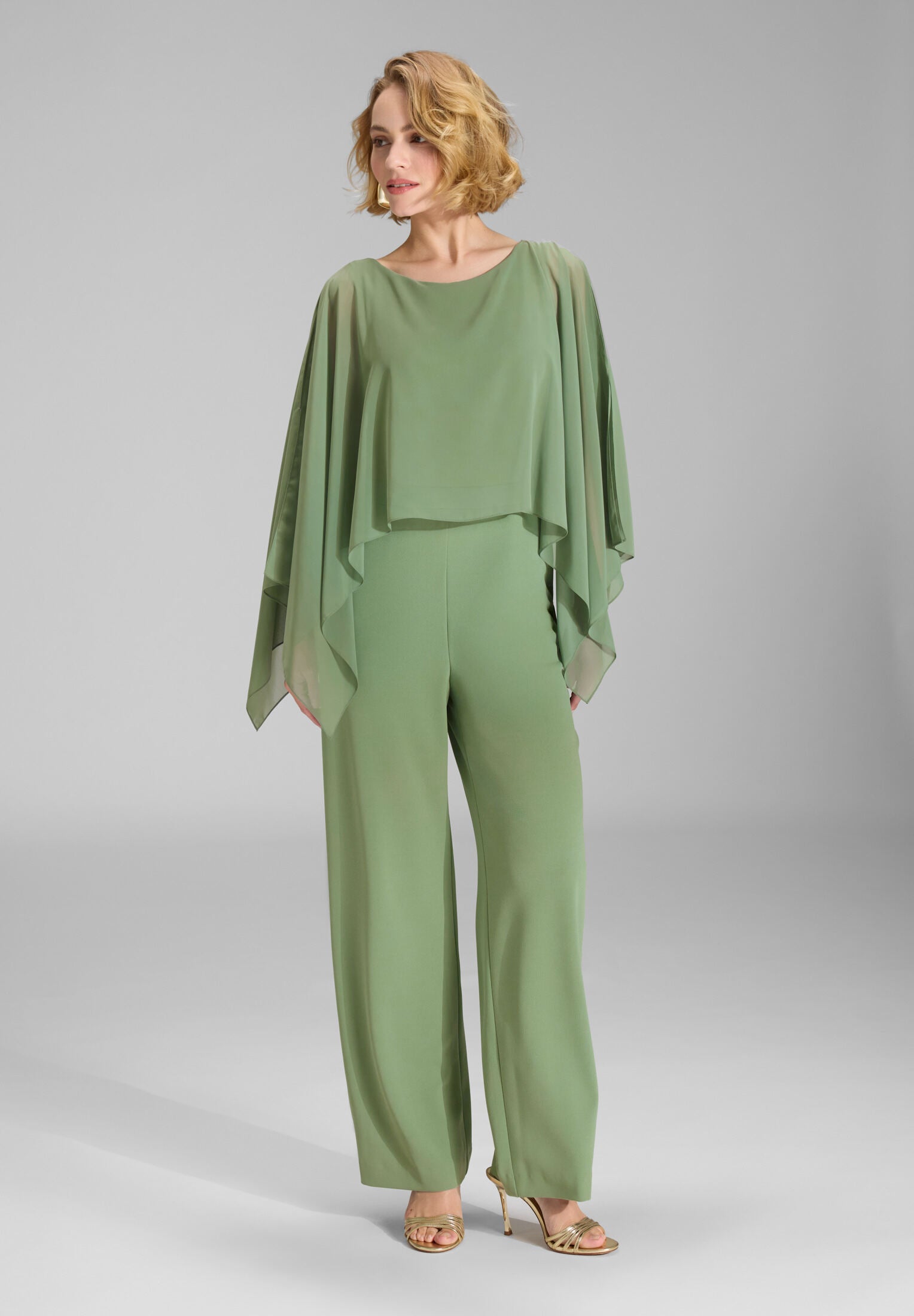 Jumpsuit mit Chiffon Cape matcha green