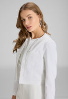 Kurze Jacke aus Stretch Denim mit aufgesetzten Taschen