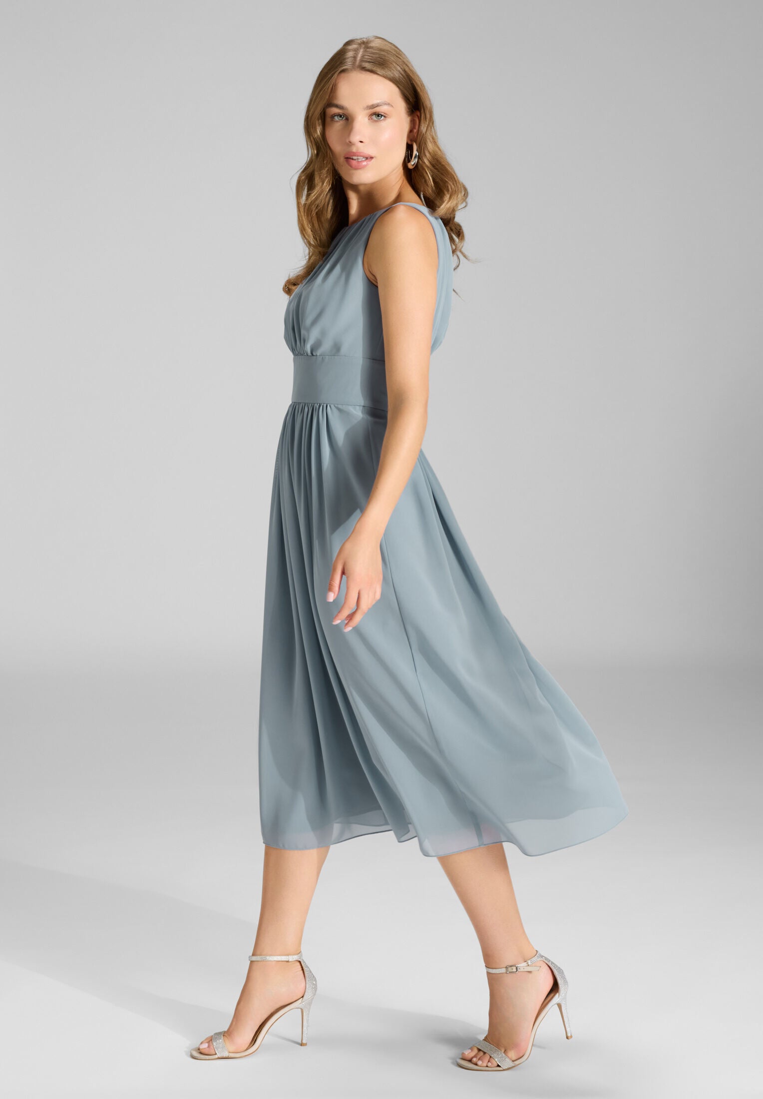 Chiffonkleid mit Taillenpasse