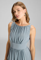 Chiffonkleid mit Taillenpasse